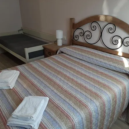 Rurales Hurdes Altas - La Antigua Guarderia Apartamento Casares de las Hurdes