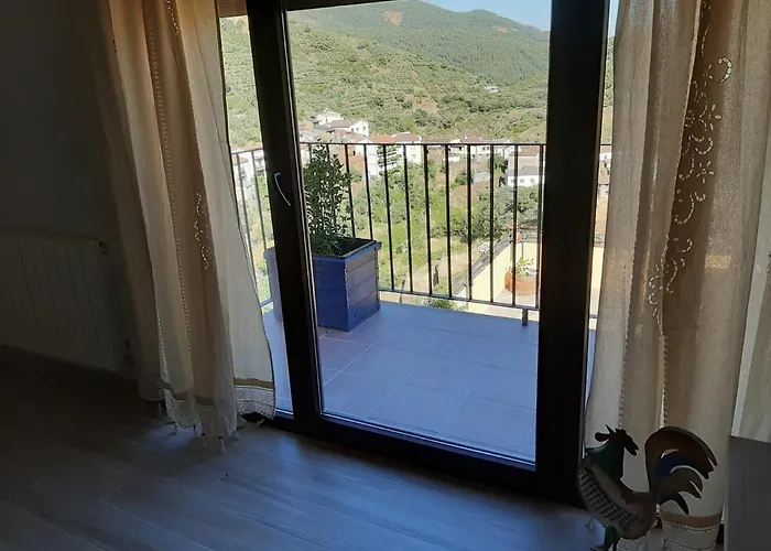 Rurales Hurdes Altas - La Antigua Guarderia *