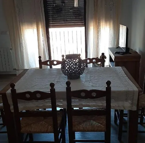 Rurales Hurdes Altas - La Antigua Guarderia * Casares de las Hurdes