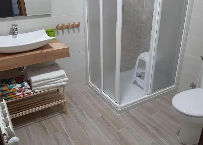 Rurales Hurdes Altas - La Antigua Guarderia * Casares de las Hurdes