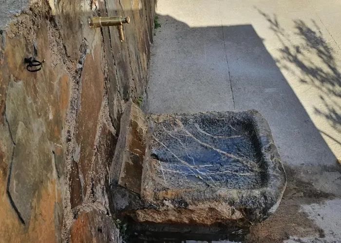 Rurales Hurdes Altas - La Antigua Guarderia Apartamento