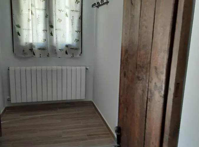 Rurales Hurdes Altas - La Antigua Guarderia Apartamento *